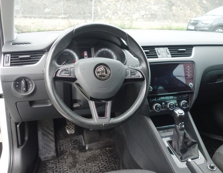 Škoda Octavia Sedan / Limuzína 2,0 l 110 kw