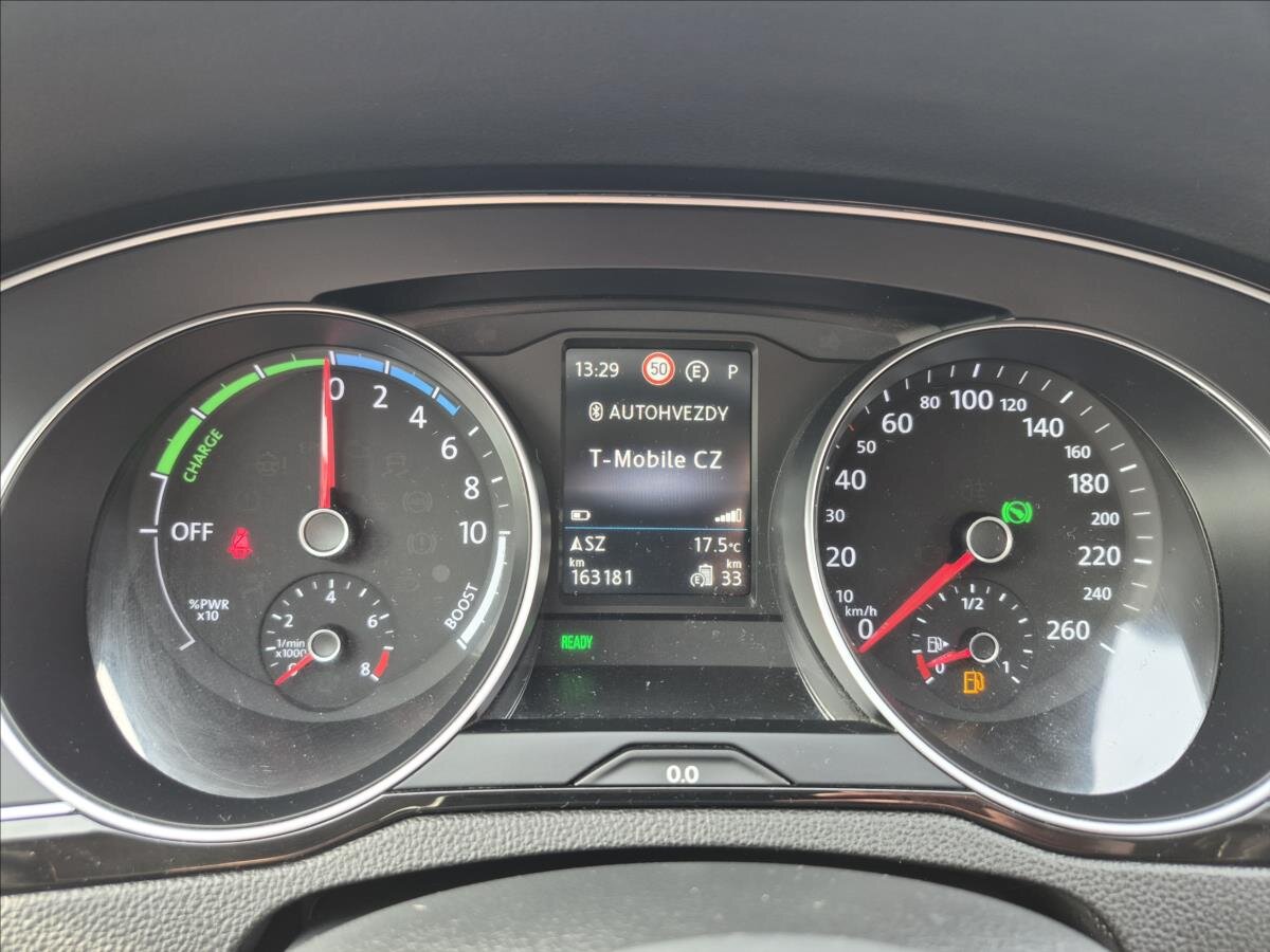 Volkswagen Passat Kombi 1,4 l 160 kw