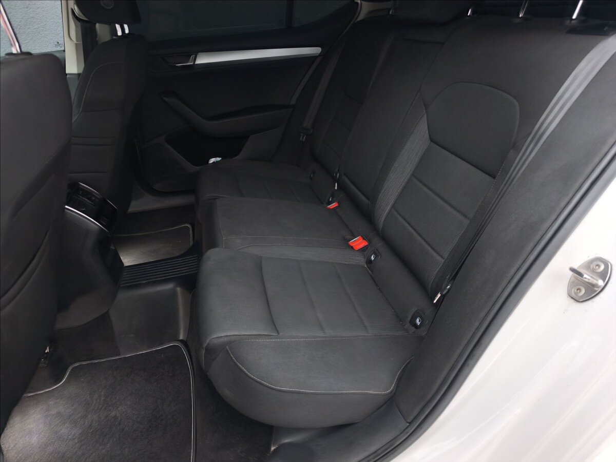 Škoda Superb Sedan 2,0 l 110 kw