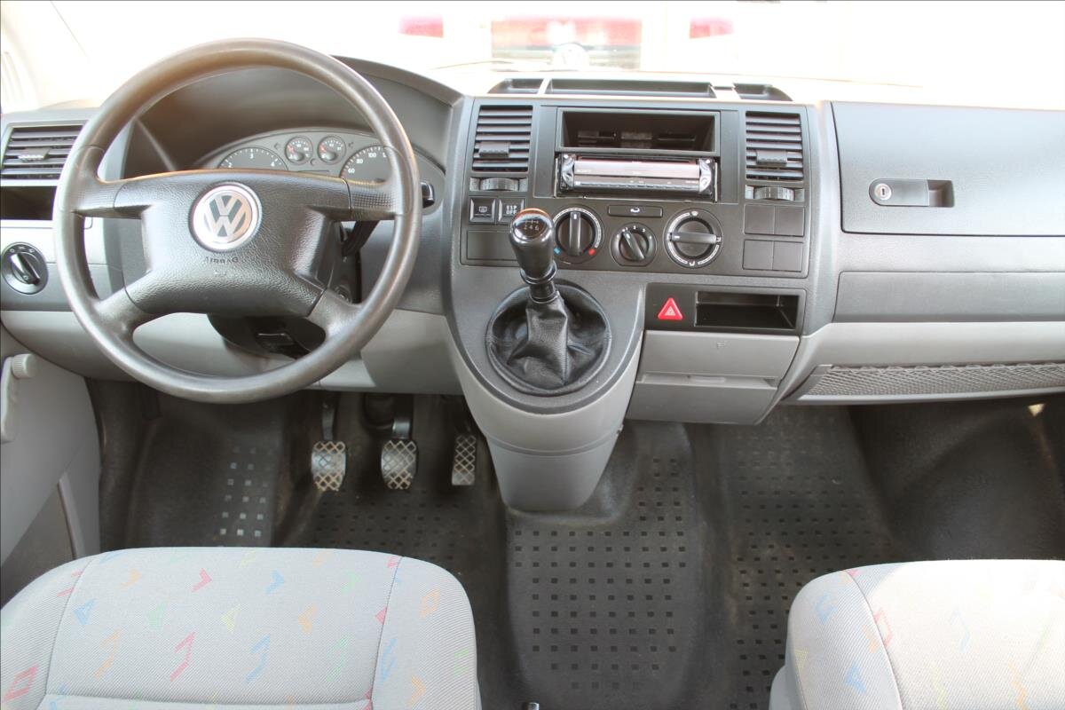 Volkswagen Transporter Kombi 2,5 l 96 kw