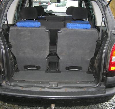 Opel Zafira 9