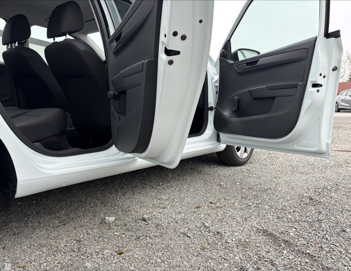 Škoda Fabia Hatchback 999,0 44 kw