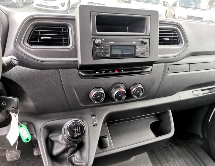 Renault Master 9