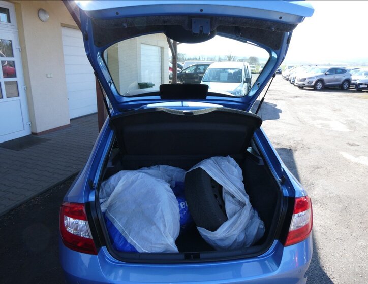 Škoda Rapid Sedan / Limuzína 1,2 l 66 kw