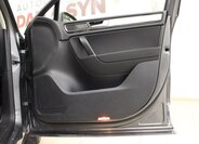 Volkswagen Touareg 11