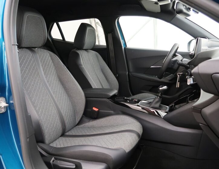 Peugeot 2008 SUV / Terénní 1,2 l 74 kw