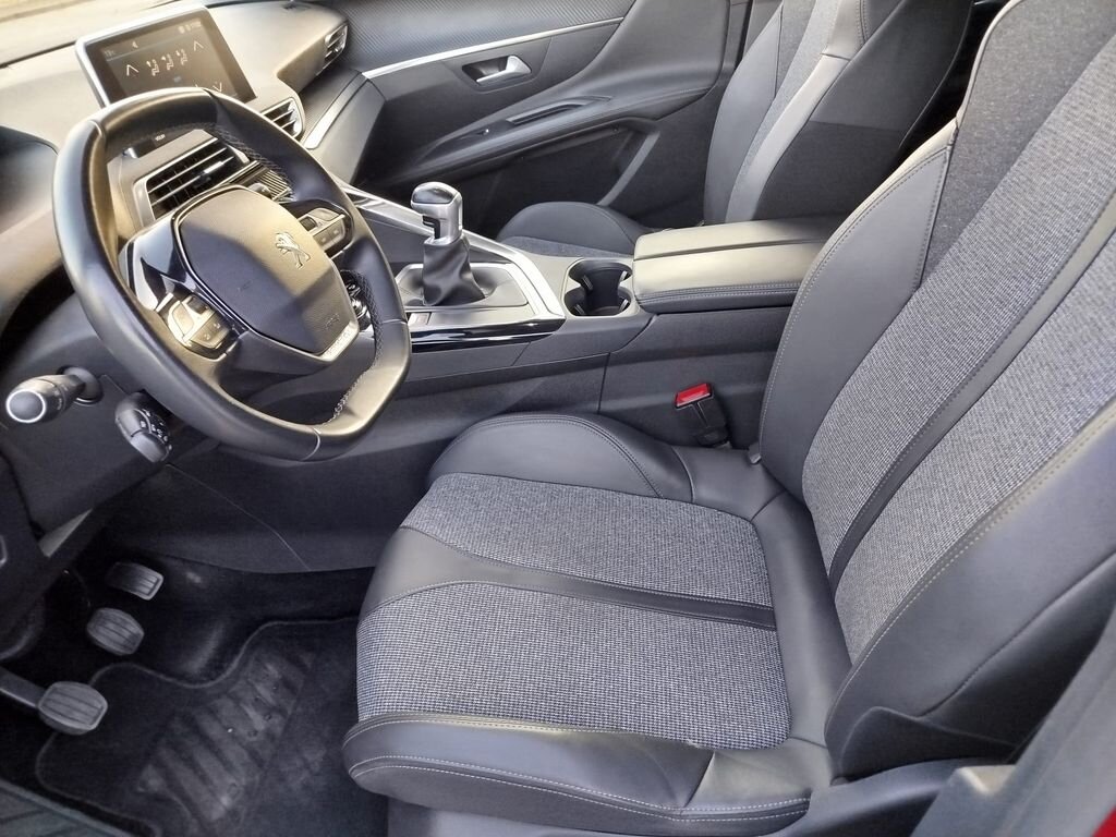 Peugeot 3008 SUV / Terénní 1,5 l 96 kw