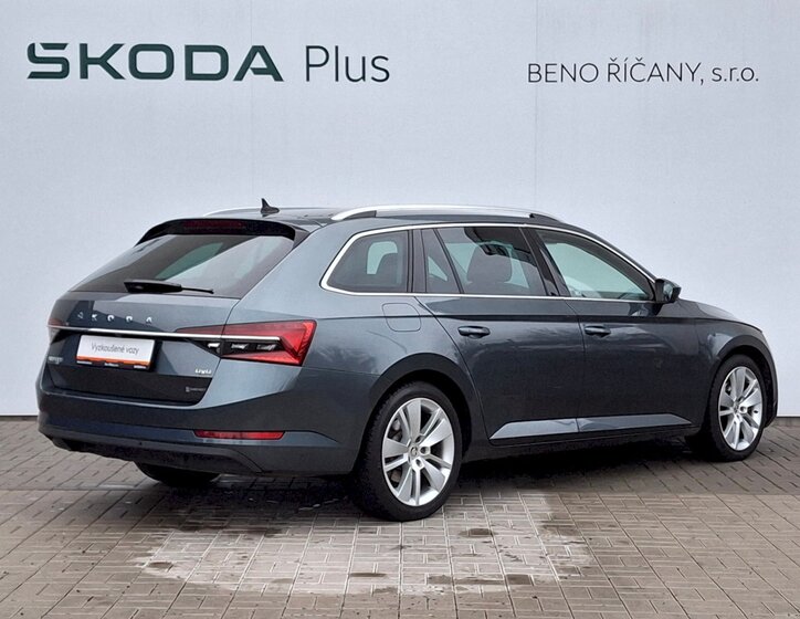 Škoda Superb 2
