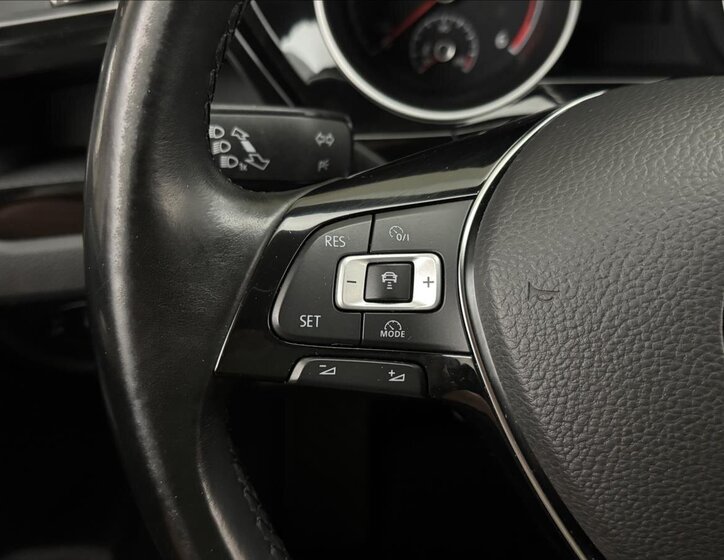 Volkswagen Touran MPV 2,0 l 110 kw