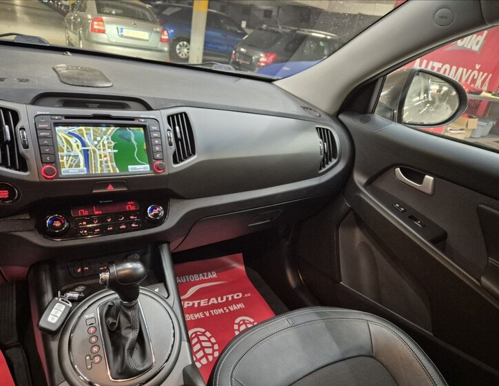 KIA Sportage SUV / Terénní 2,0 l 120 kw