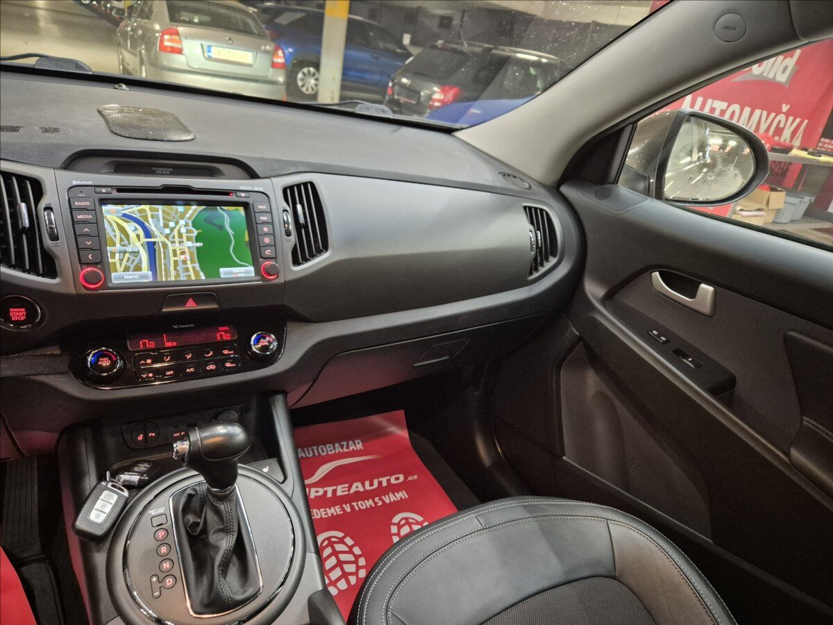 KIA Sportage SUV / Terénní 2,0 l 120 kw