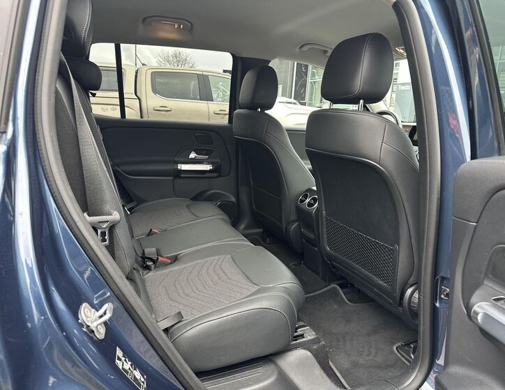 Mercedes-Benz EQB 14