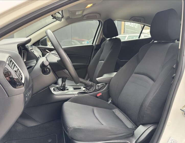 Mazda 3 Hatchback 1,5 l 74 kw