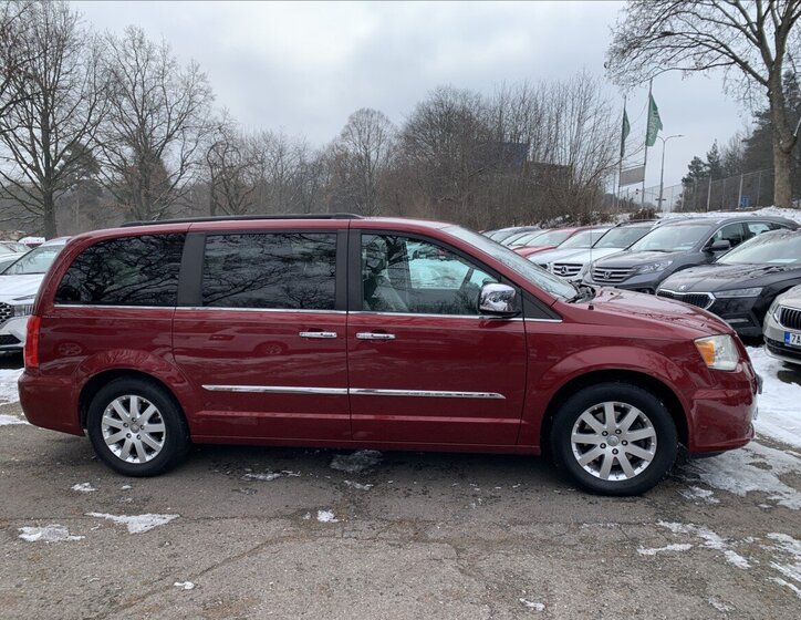 Chrysler Town & Country VAN-Minibus 3,6 l 211 kw
