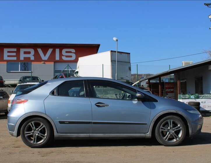 Honda Civic Hatchback 1,8 l 103 kw