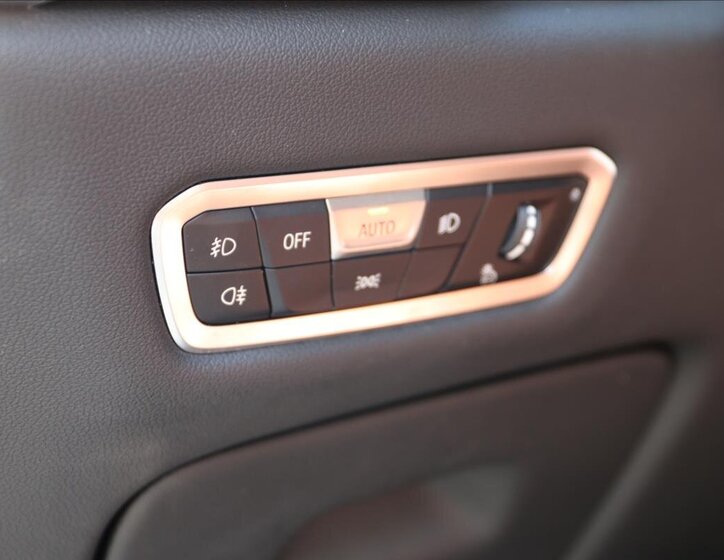 BMW X5 Kombi 3,0 l 290 kw