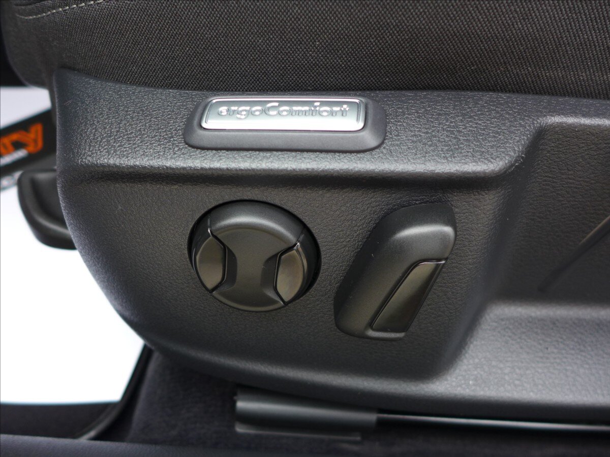 Volkswagen Passat Kombi 2,0 l 110 kw