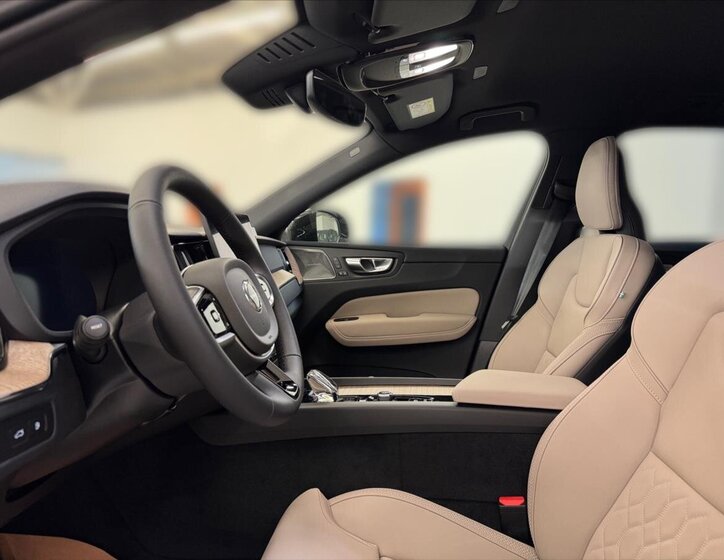 Volvo XC60 SUV 2,0 l 258 kw