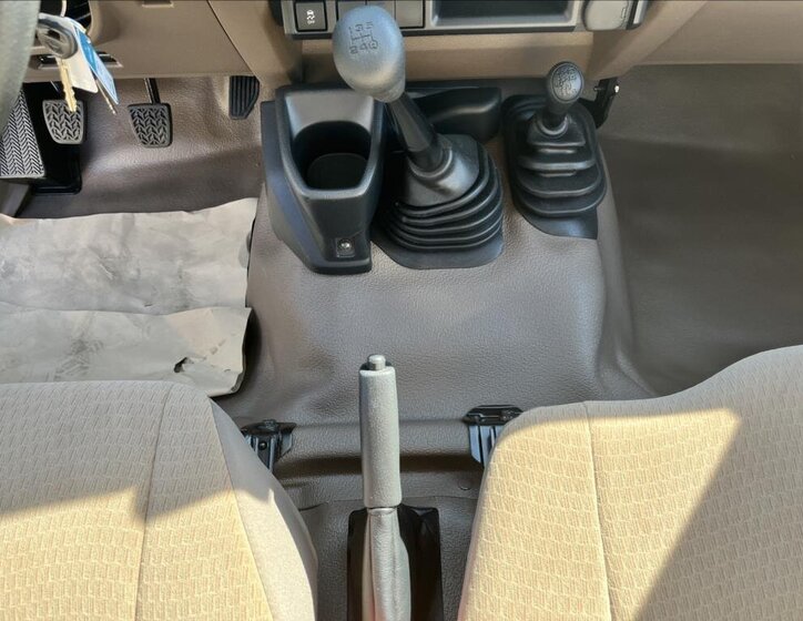 Toyota Land Cruiser 19