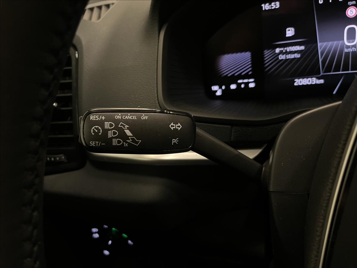 Škoda Karoq SUV 1,5 l 110 kw