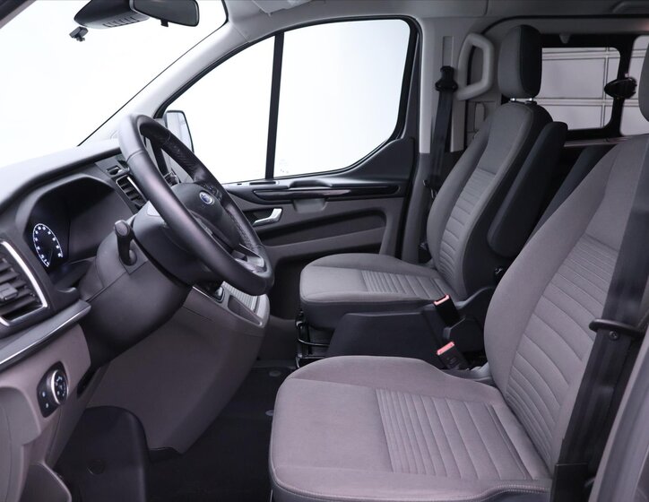 Ford Tourneo Custom Kombi 2,0 l 95 kw