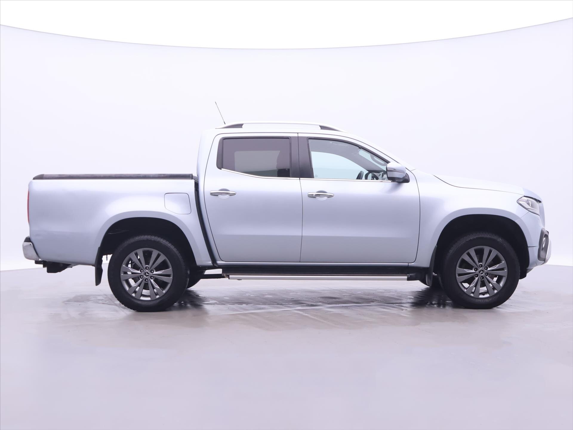 Mercedes-Benz Třídy X Pick-up 2,3 l 140 kw