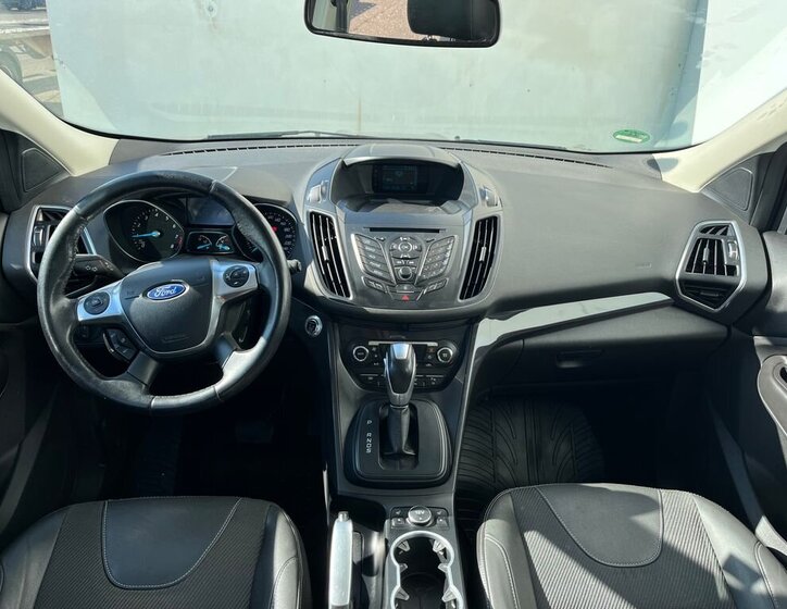 Ford Kuga SUV 1,6 l 134 kw