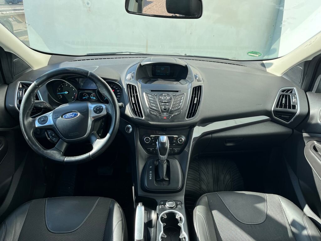 Ford Kuga SUV 1,6 l 134 kw