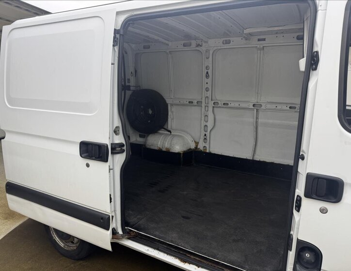 Renault Master Skříň 2,5 l 74 kw