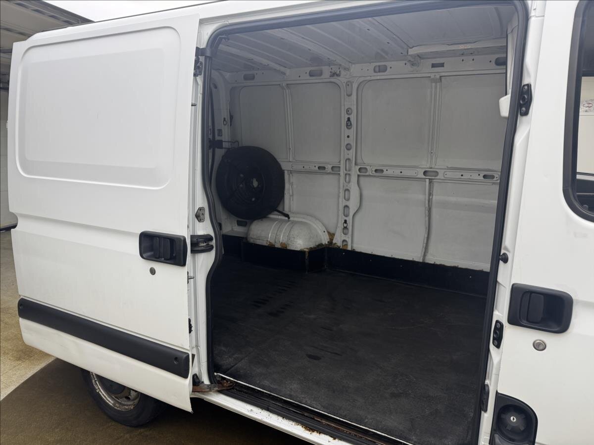 Renault Master Skříň 2,5 l 74 kw