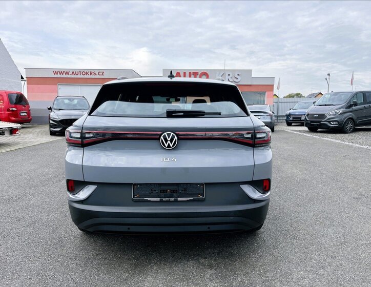 Volkswagen ID.4 7