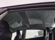 Tesla Model 3 Sedan / Limuzína 0,0 377 kw