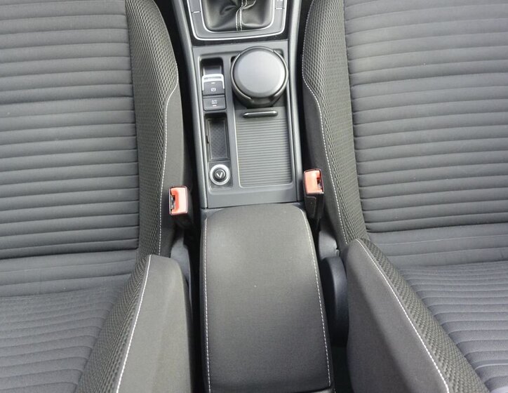 Volkswagen Golf Kombi 2,0 l 110 kw