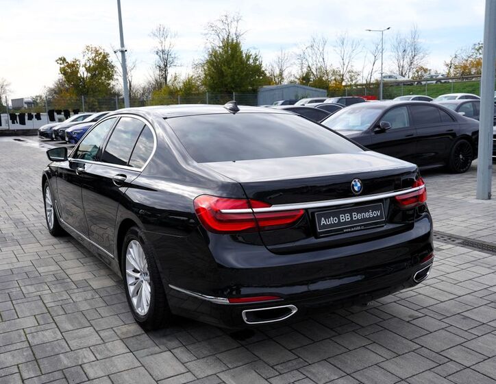 BMW Řada 7 4