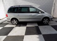 Volkswagen Sharan 9