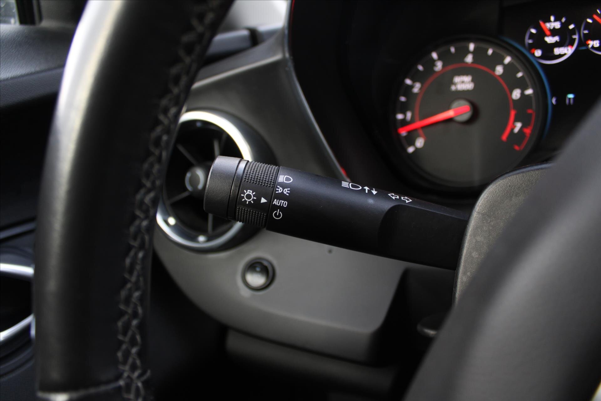 Chevrolet Camaro Kupé 6,2 l 339 kw