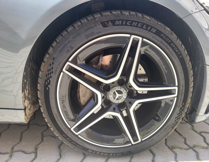 Mercedes-Benz Třídy C Kombi 2,2 l 143 kw