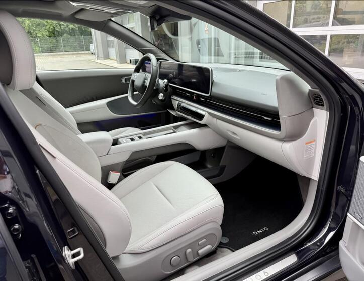 Hyundai Ioniq 6 12