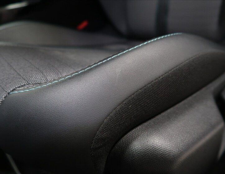 Peugeot 2008 Hatchback 1,2 l 96 kw