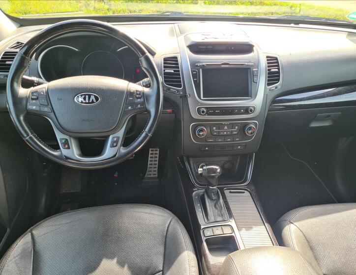 KIA Sorento 7