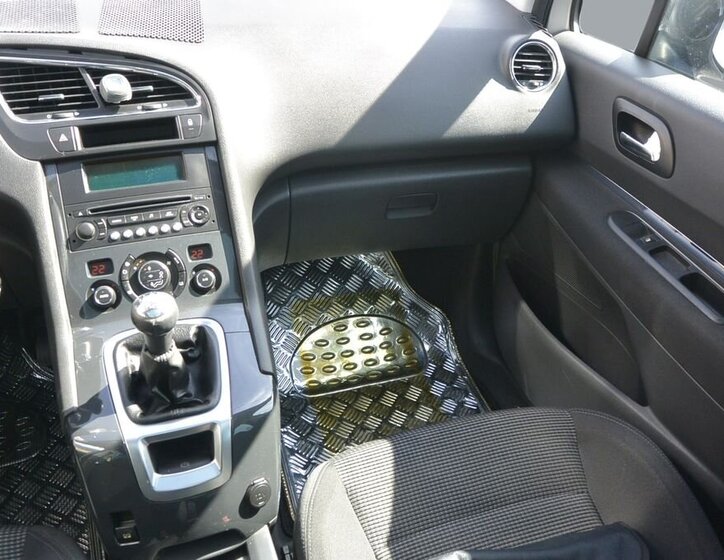 Peugeot 5008 MPV 1,6 l 88 kw