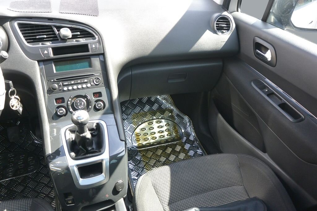 Peugeot 5008 MPV 1,6 l 88 kw