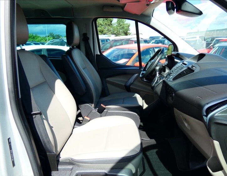 Ford Transit Custom 9