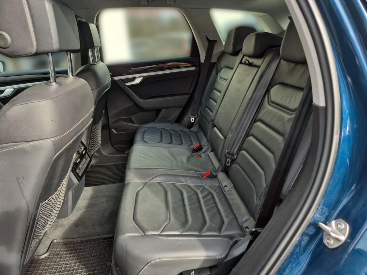 Volkswagen Touareg SUV / Terénní 3,0 l 210 kw