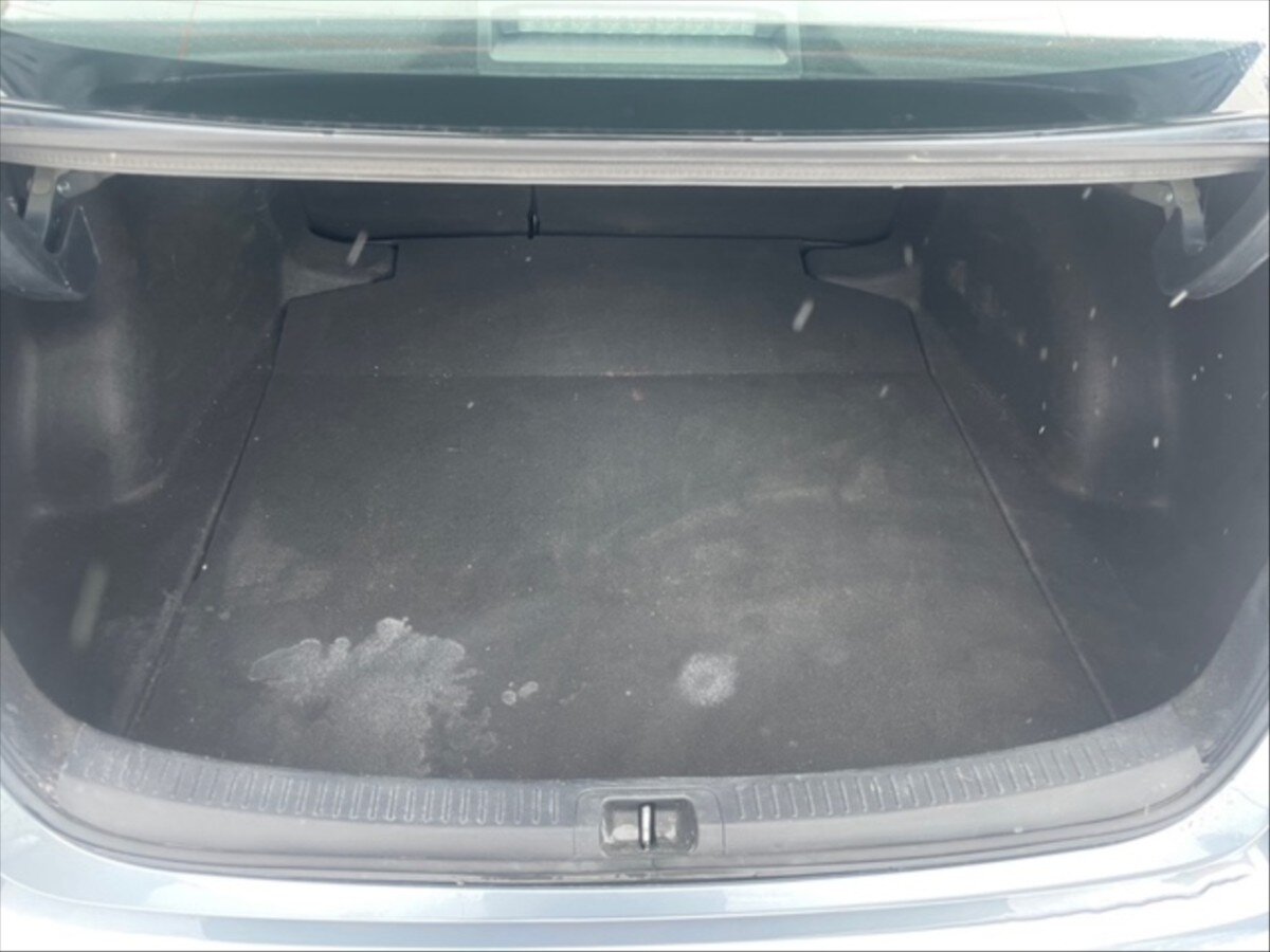 Toyota Corolla Sedan / Limuzína 1,5 l 92 kw