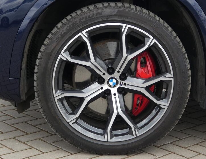 BMW X5 SUV / Terénní 3,0 l 250 kw