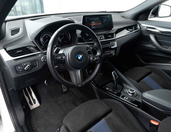 BMW X2 11