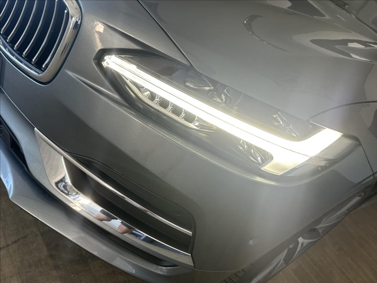 Volvo V90 Kombi 2,0 l 140 kw
