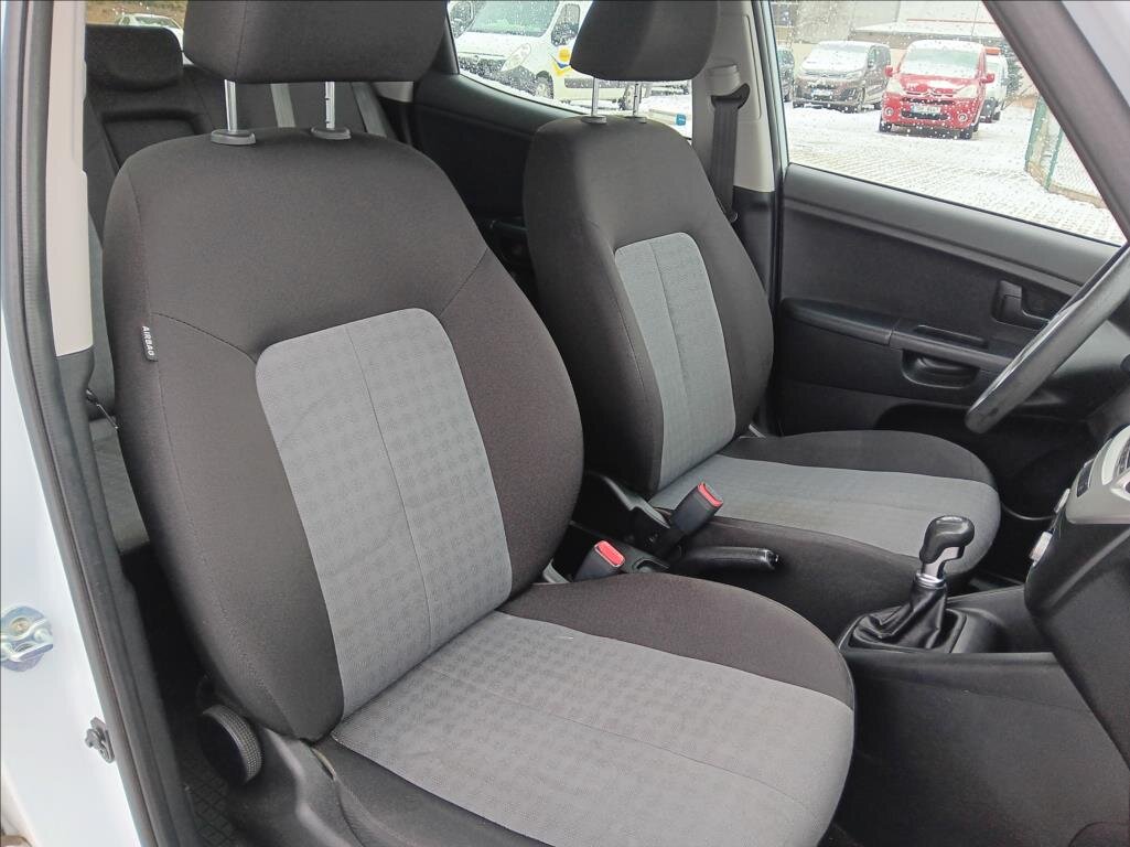 KIA Venga MPV 1,4 l 66 kw