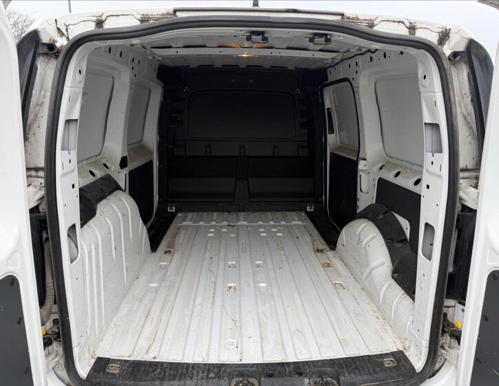 Volkswagen Caddy Skříň 2,0 l 90 kw